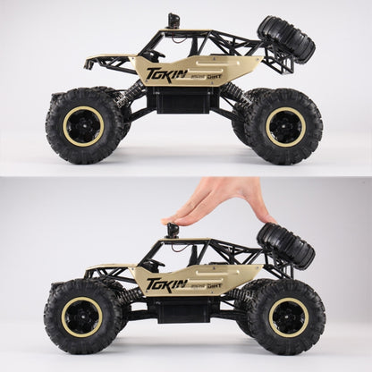 HD6026 1:12 Large Alloy Climbing Car Mountain Bigfoot Cross-country Four-wheel Drive Remote Control Car Toy, Size: 37cm(Green) - RC Cars by buy2fix | Online Shopping UK | buy2fix